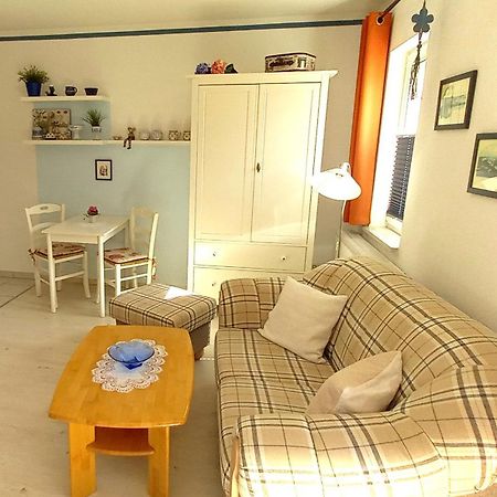 Studio 5 Im Eg Haus Stranddistel, Wunderschones Studio Fur 2 Personen In Цингст Екстериор снимка