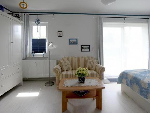 Studio 5 Im Eg Haus Stranddistel, Wunderschones Studio Fur 2 Personen In Цингст Екстериор снимка